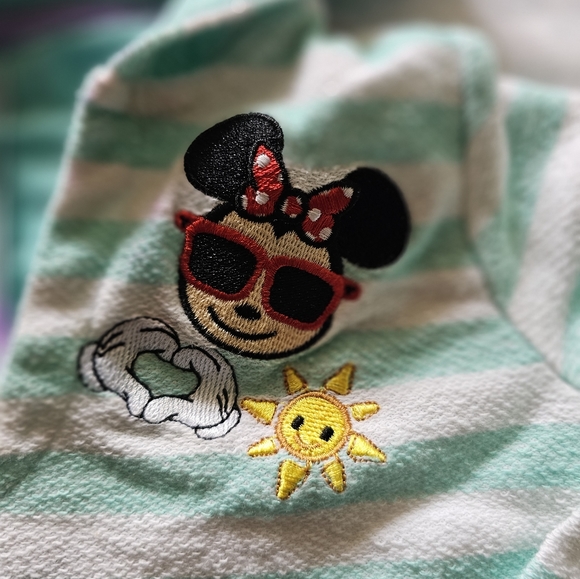 Disney cover up for beach or pool - Picture 3 of 7